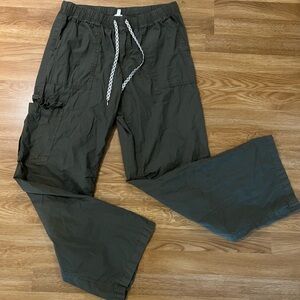 AERIE // Green Cargo Pants